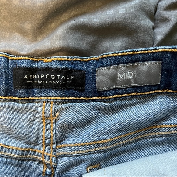 Aeropostale jean shorts midi denim distressed size 4 - Picture 6 of 7